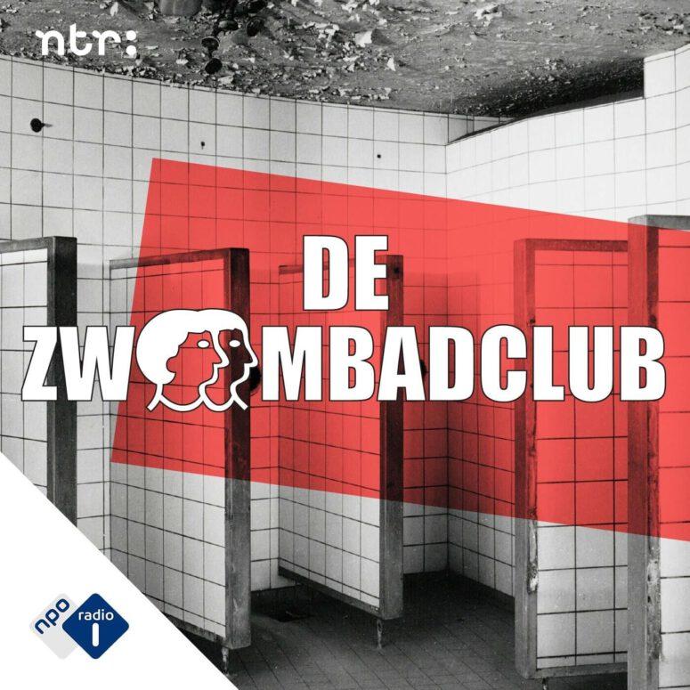 cover van de podcast De Zwembadclub met zwart/wit-foto van kleedhokjes van zwembad en logo De Zwembadclub daar overheen